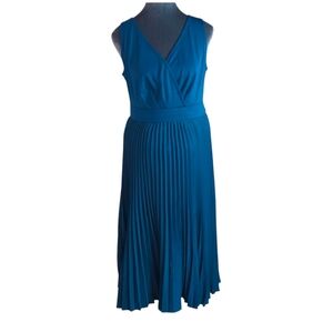 Maacie Maternity Sleeveless Teal Pleated Dress NWT